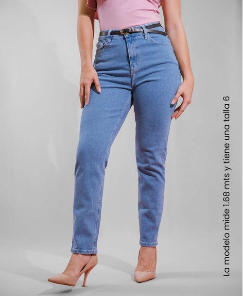 Jean Momfit Azul Claro Correa Negra